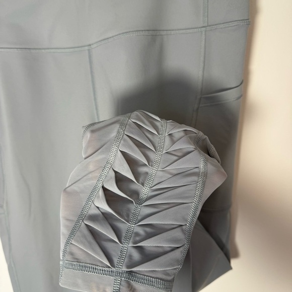 Victoria’s Secret Gray Sport Leggings Size L - Picture 4 of 8